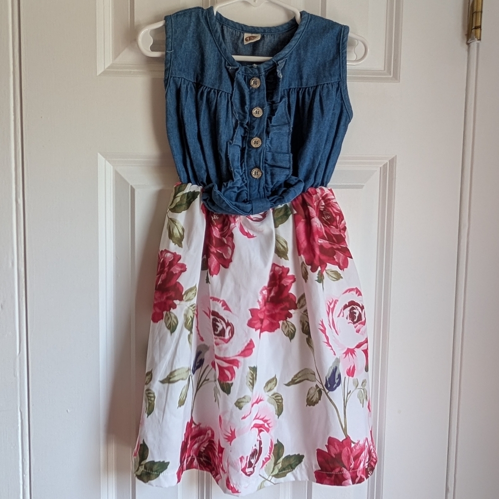 Girls Denim And Rose Floral Print Sleeveless Dress Size 5 / 6